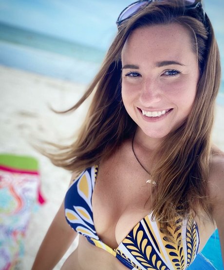 Nagie wyciekłe zdjęcie OnlyFans od Krisea Marina