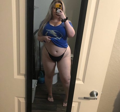 Nagie wyciekłe zdjęcie OnlyFans od Bailey Bee