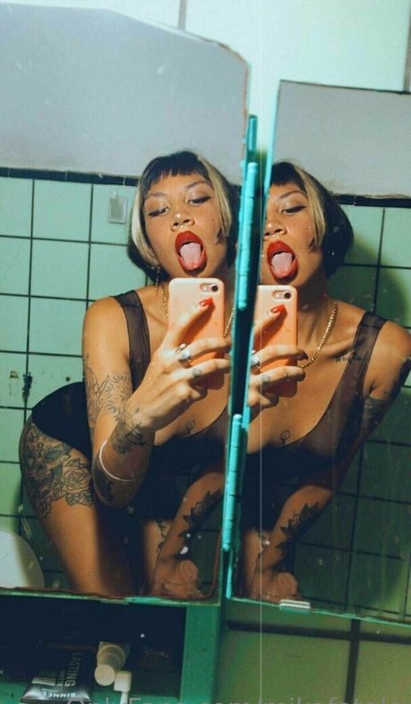 Nagie wyciekłe zdjęcie OnlyFans od Mikafatale