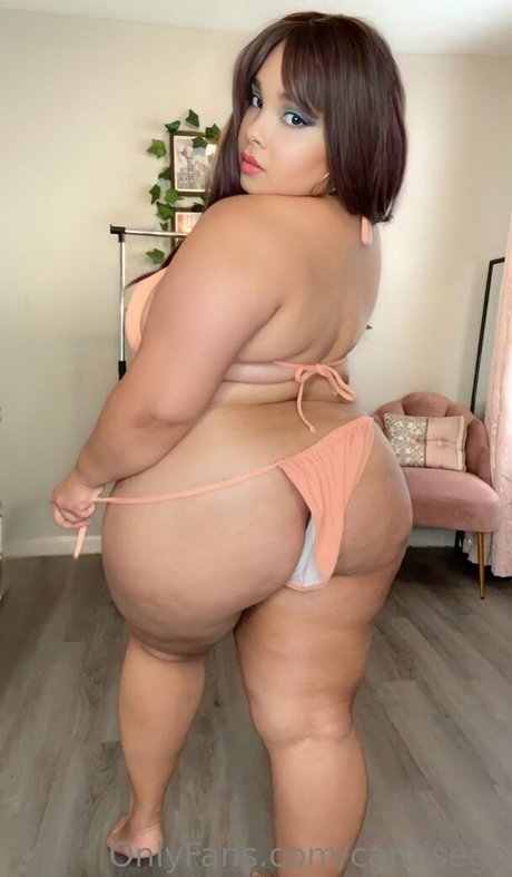 Nagie wyciekłe zdjęcie OnlyFans od Cardisego