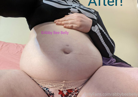 Nagie wyciekłe zdjęcie OnlyFans od Abbybeebelly