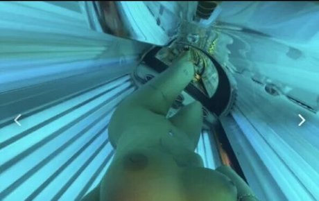 Nagie wyciekłe zdjęcie OnlyFans od Alexandra Voinea