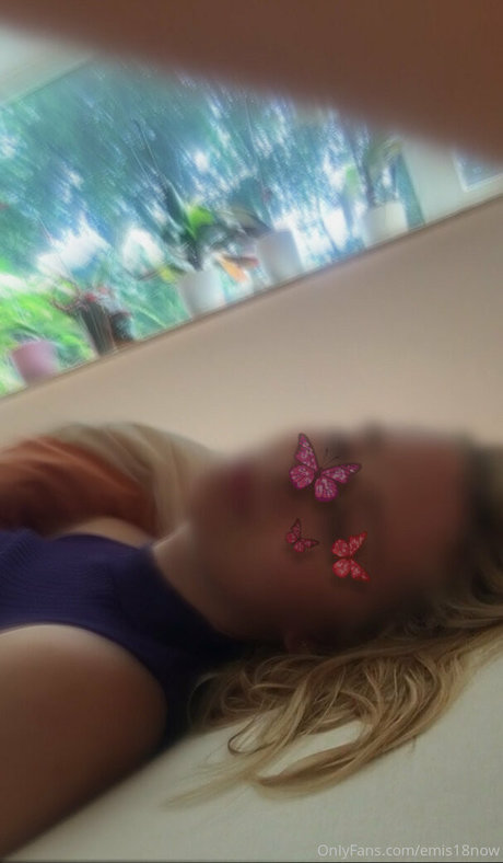 Nagie wyciekłe zdjęcie OnlyFans od Emis18now