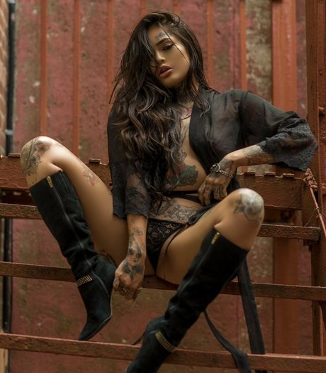Nagie wyciekłe zdjęcie OnlyFans od Karleejane13