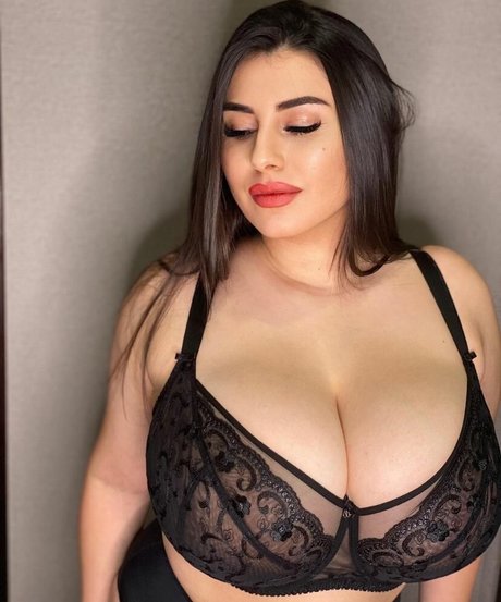 Nagie wyciekłe zdjęcie OnlyFans od Rozzzywow