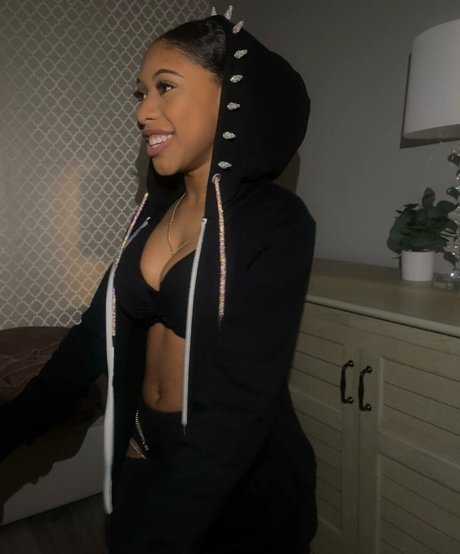 Nagie wyciekłe zdjęcie OnlyFans od Elyse Rey