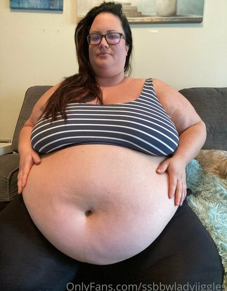 Ssbbwladyjiggles