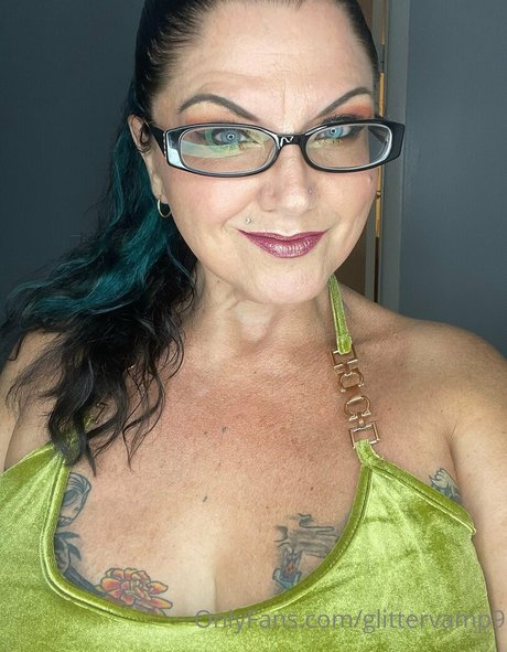 Glittervamp9