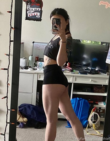 Nagie wyciekłe zdjęcie OnlyFans od Eggthief