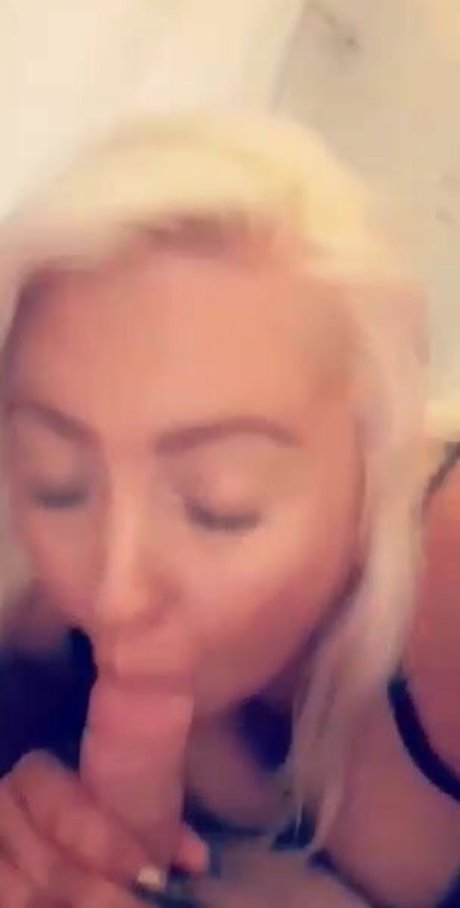 Nagie wyciekłe zdjęcie OnlyFans od Elle Huxley