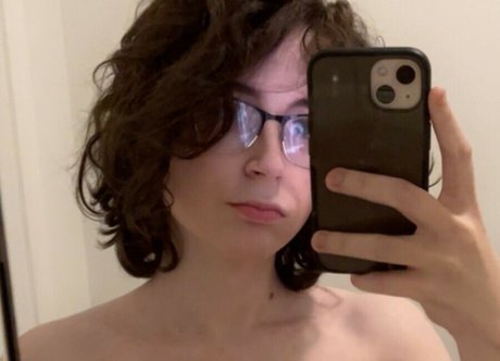 Nagie wyciekłe zdjęcie OnlyFans od Bellafwee