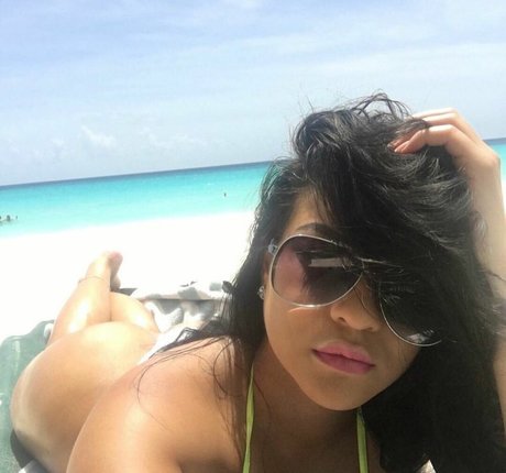 Nagie wyciekłe zdjęcie OnlyFans od Toni Salina Chee Young