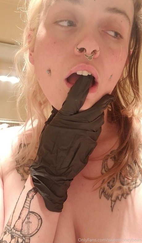 Nagie wyciekłe zdjęcie OnlyFans od Sweethoneybean