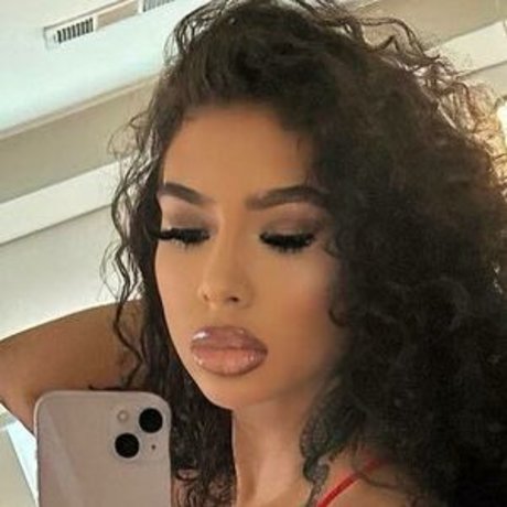 Nagie wyciekłe zdjęcie OnlyFans od Annamarie Sarai