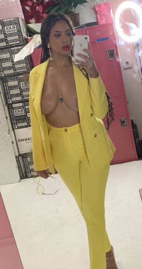 Nagie wyciekłe zdjęcie OnlyFans od Annamarie Sarai