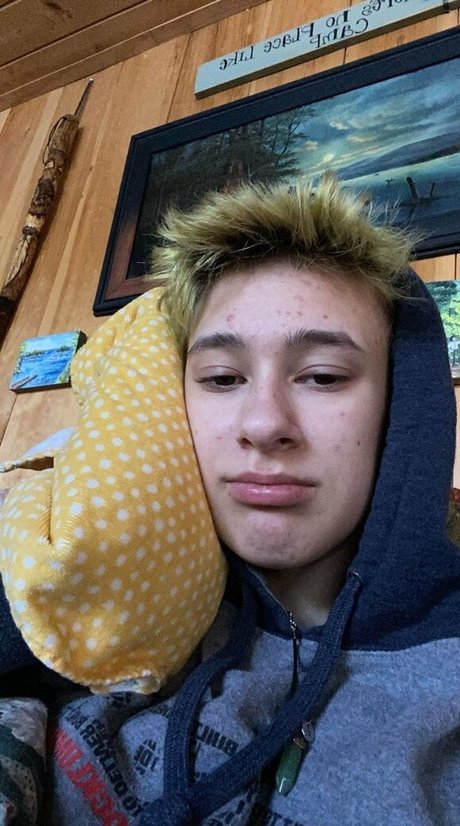 Nagie wyciekłe zdjęcie OnlyFans od Punkfrog