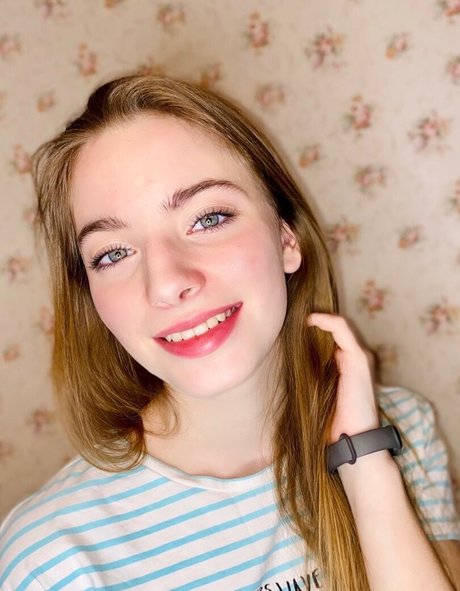 Anna Gloss