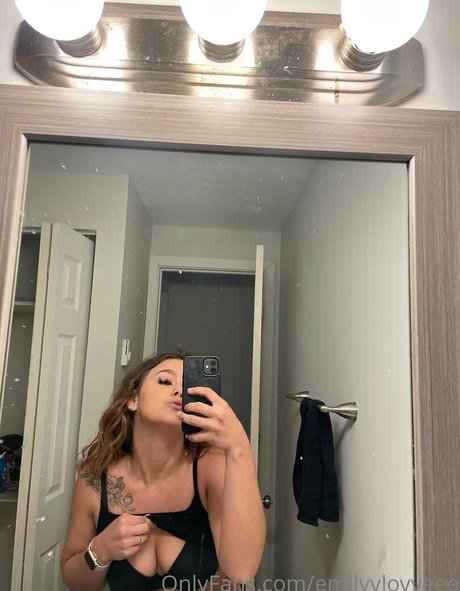 Emilyylovveee