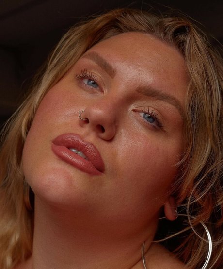 Nagie wyciekłe zdjęcie OnlyFans od Lovaeij