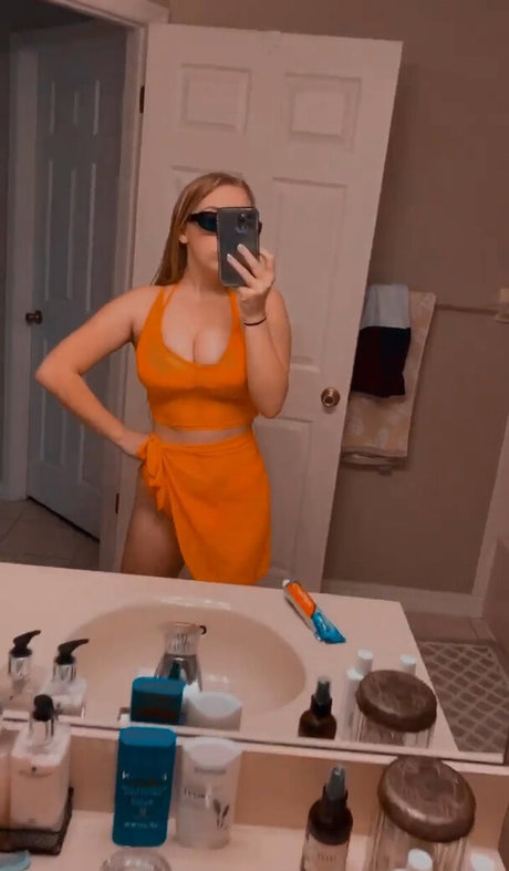 Nagie wyciekłe zdjęcie OnlyFans od Rhiannon C