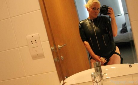 Nagie wyciekłe zdjęcie OnlyFans od Pegginglove