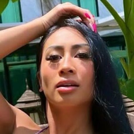 Nagie wyciekłe zdjęcie OnlyFans od Littleaznchat