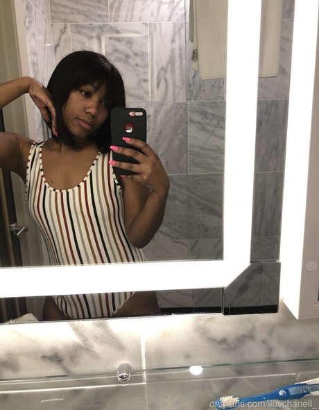 Nagie wyciekłe zdjęcie OnlyFans od Iluvchanell