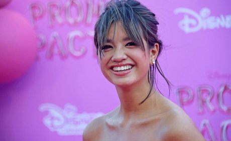 Peyton Elizabeth Lee