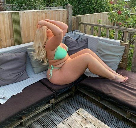 Nagie wyciekłe zdjęcie OnlyFans od Izzy Nicholls