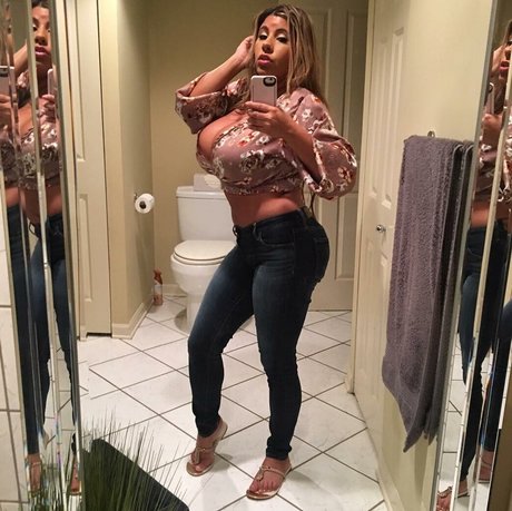 Nagie wyciekłe zdjęcie OnlyFans od Andrea Marie