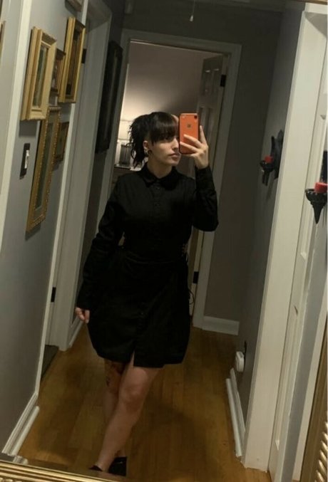 Rhiannnonrose