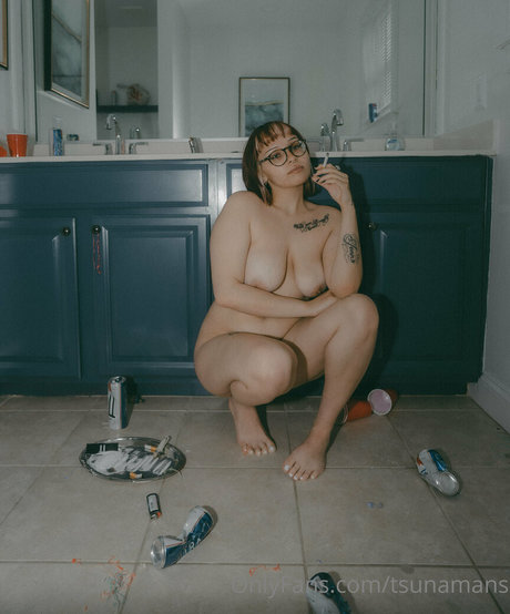 Nagie wyciekłe zdjęcie OnlyFans od Tsunamans