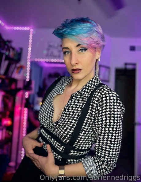 Nagie wyciekłe zdjęcie OnlyFans od Adriennedriggs