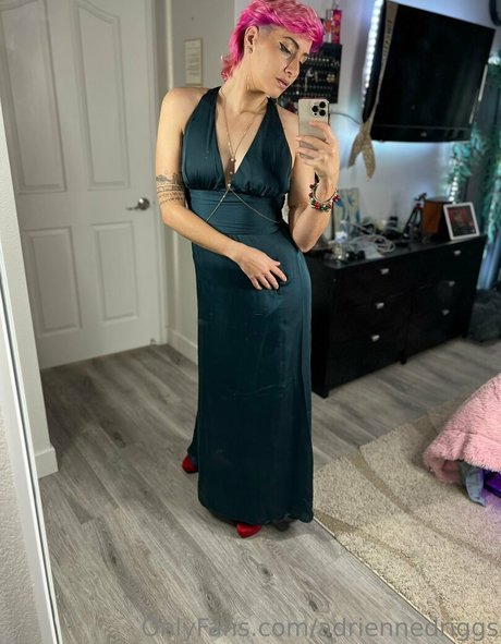 Nagie wyciekłe zdjęcie OnlyFans od Adriennedriggs