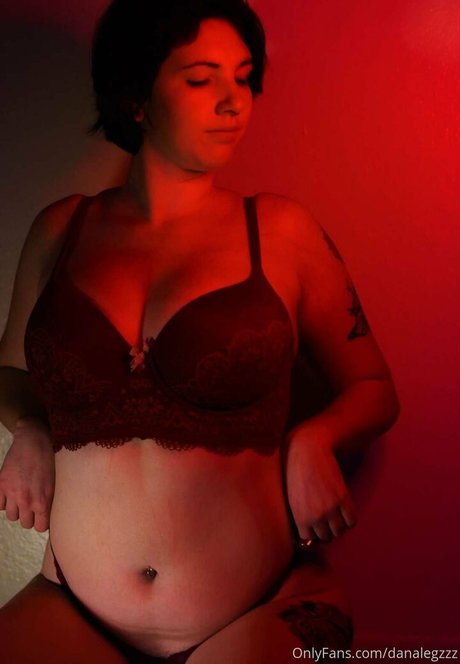 Nagie wyciekłe zdjęcie OnlyFans od Danalegzzz