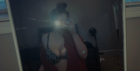 Nagie wyciekłe zdjęcie OnlyFans od Urfavslxtt