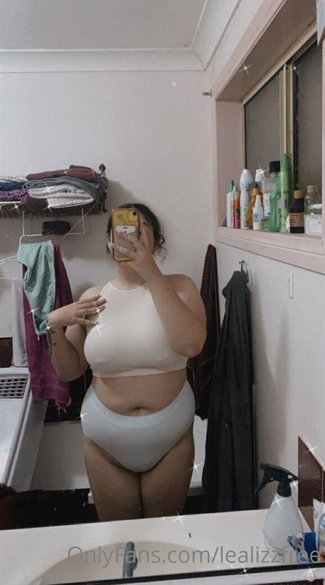 Nagie wyciekłe zdjęcie OnlyFans od Lealizzfree