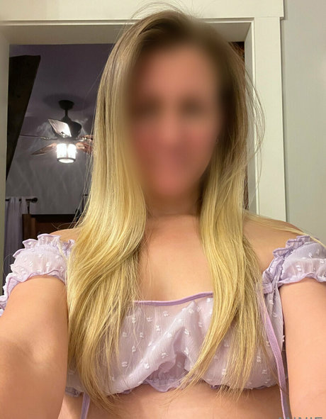 Nagie wyciekłe zdjęcie OnlyFans od Perfectblondie0