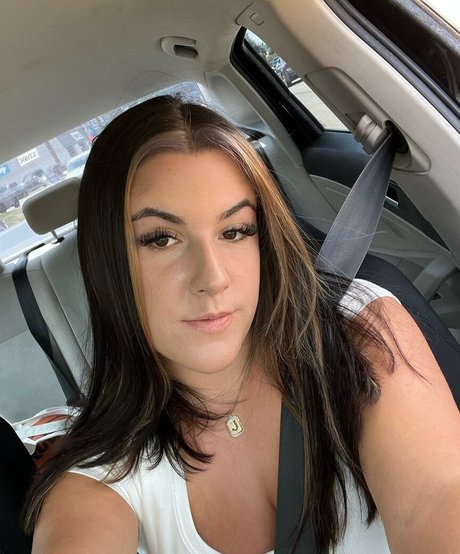 Lizzy Rae
