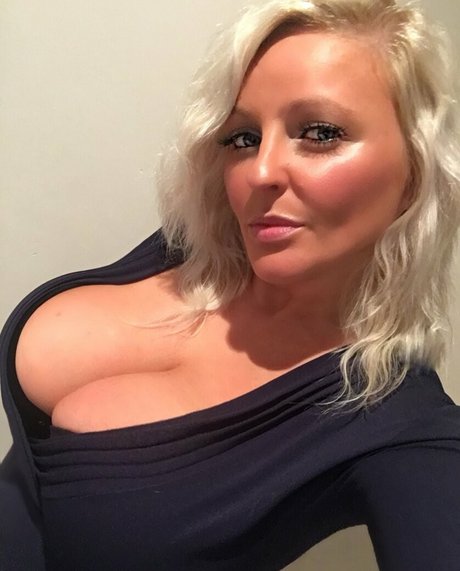 Nagie wyciekłe zdjęcie OnlyFans od Julie