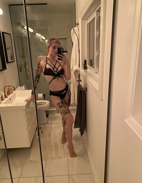 Nagie wyciekłe zdjęcie OnlyFans od Samanthaknoxxoxo