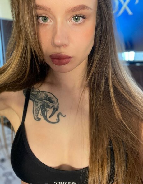 Nagie wyciekłe zdjęcie OnlyFans od Sayonaramollyfree