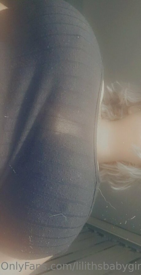 Nagie wyciekłe zdjęcie OnlyFans od Lilithsbabygirl