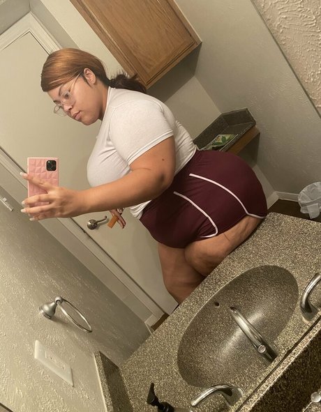 Nagie wyciekłe zdjęcie OnlyFans od Ayannacharelle