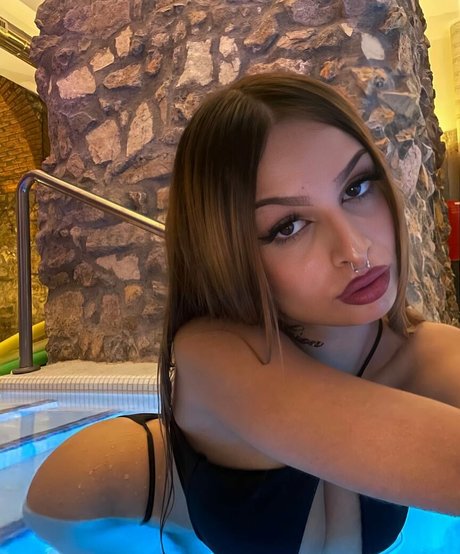 Nagie wyciekłe zdjęcie OnlyFans od Aliihhx