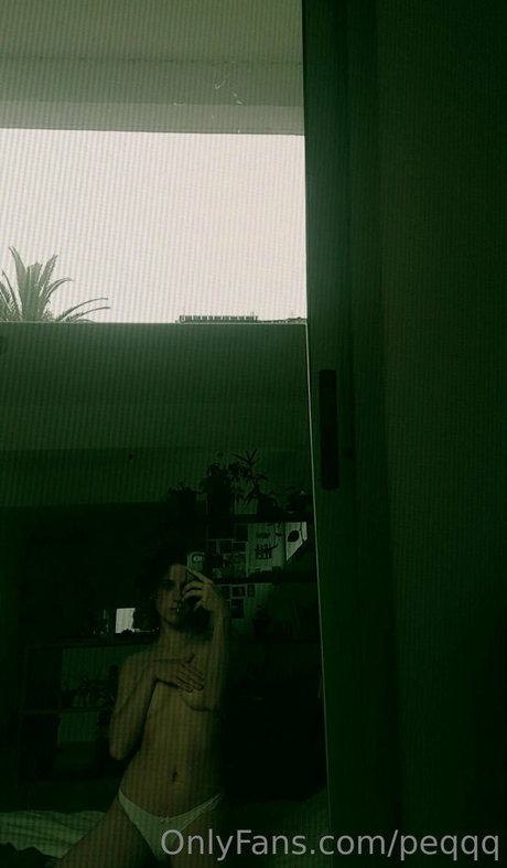 Nagie wyciekłe zdjęcie OnlyFans od Peqqq