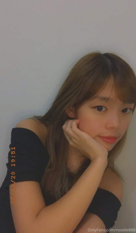 Nagie wyciekłe zdjęcie OnlyFans od Roselle888