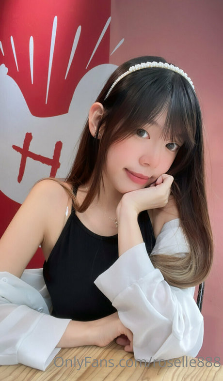 Nagie wyciekłe zdjęcie OnlyFans od Roselle888