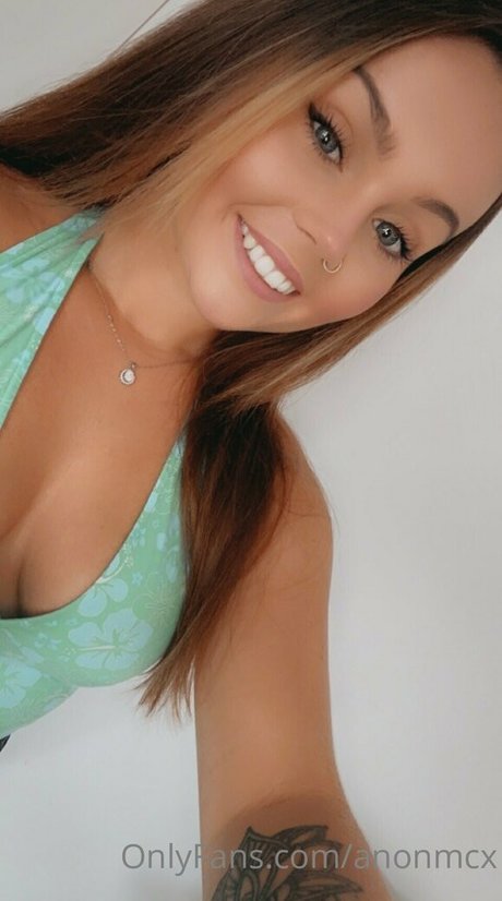 Nagie wyciekłe zdjęcie OnlyFans od Anonmcx