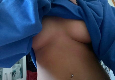 Nagie wyciekłe zdjęcie OnlyFans od Sakurafit